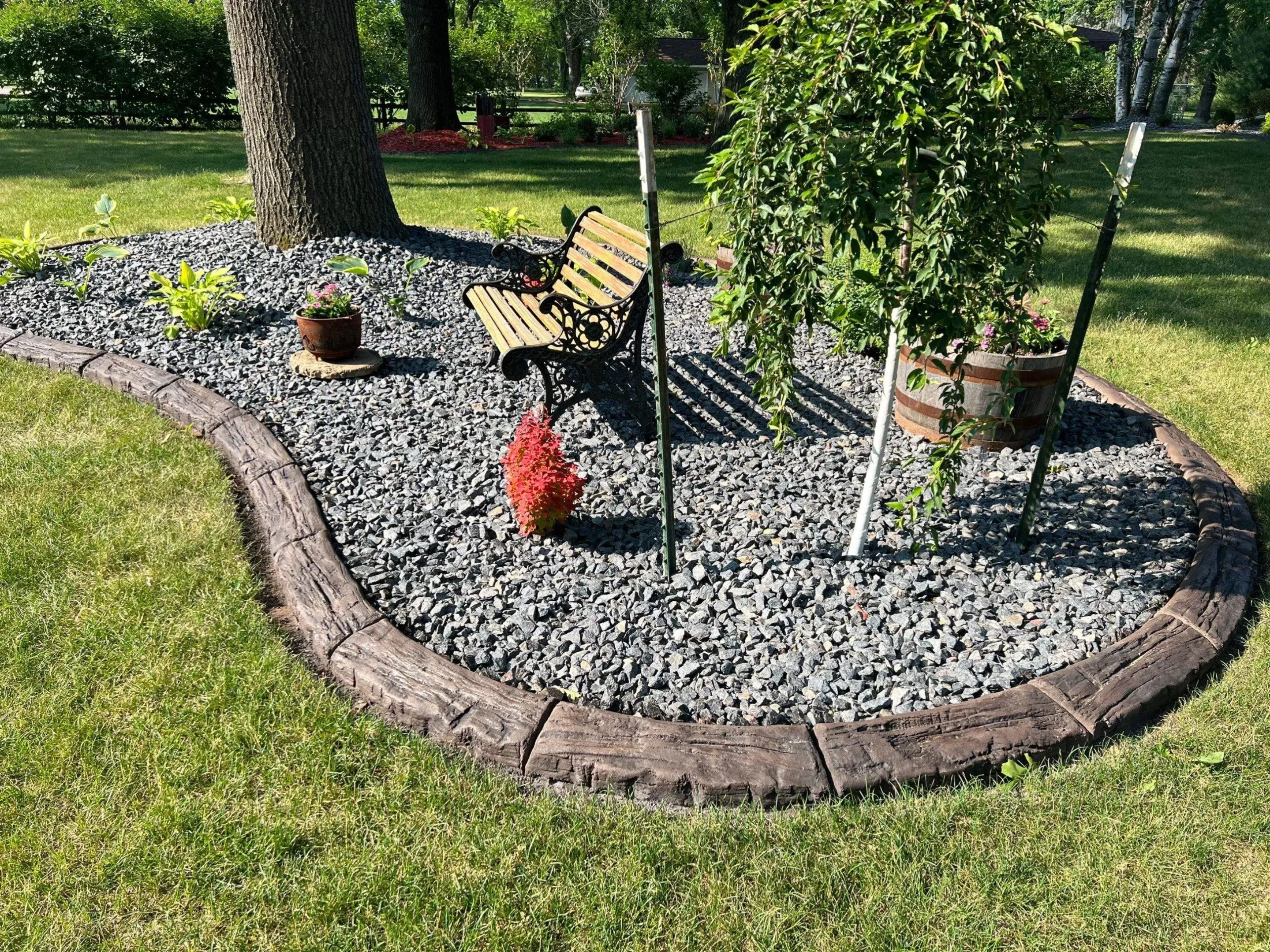 Professional landscape curbing